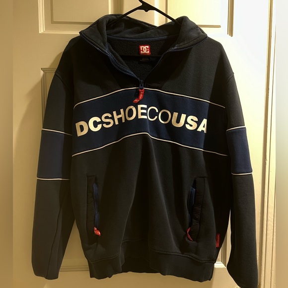 DC Skateboarding Shoe Company (VINTAGE) Quarter Zip - Picture 7 of 8